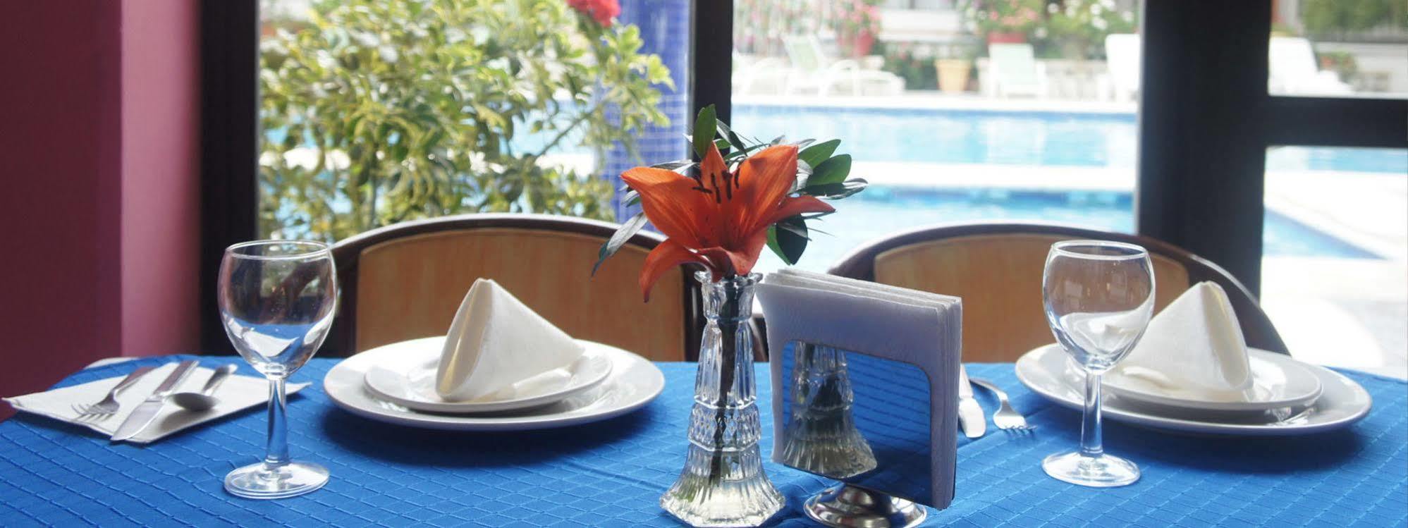 Hotel Oaxaca Dorado, Oaxaca Екстериор снимка