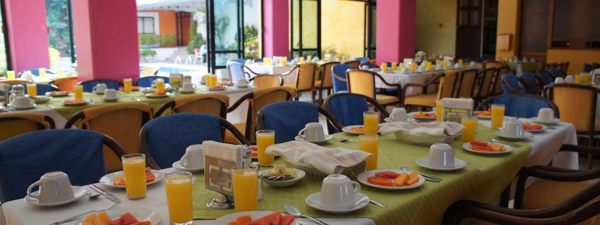 Hotel Oaxaca Dorado, Oaxaca Екстериор снимка