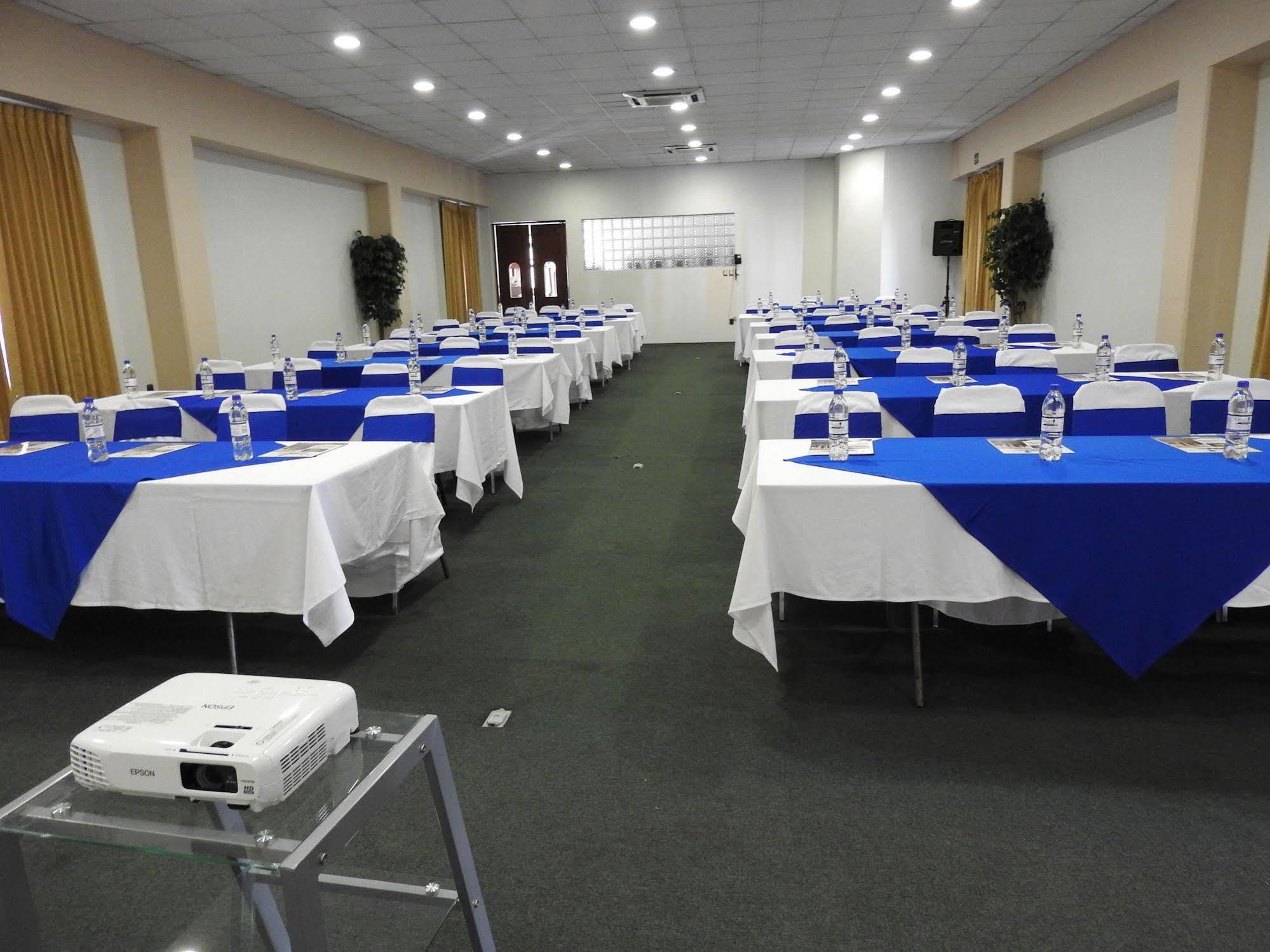 Hotel Oaxaca Dorado, Oaxaca Екстериор снимка
